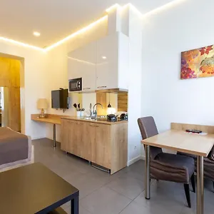 5-star-apartments-in-the-center.alltbilisihotels.com/